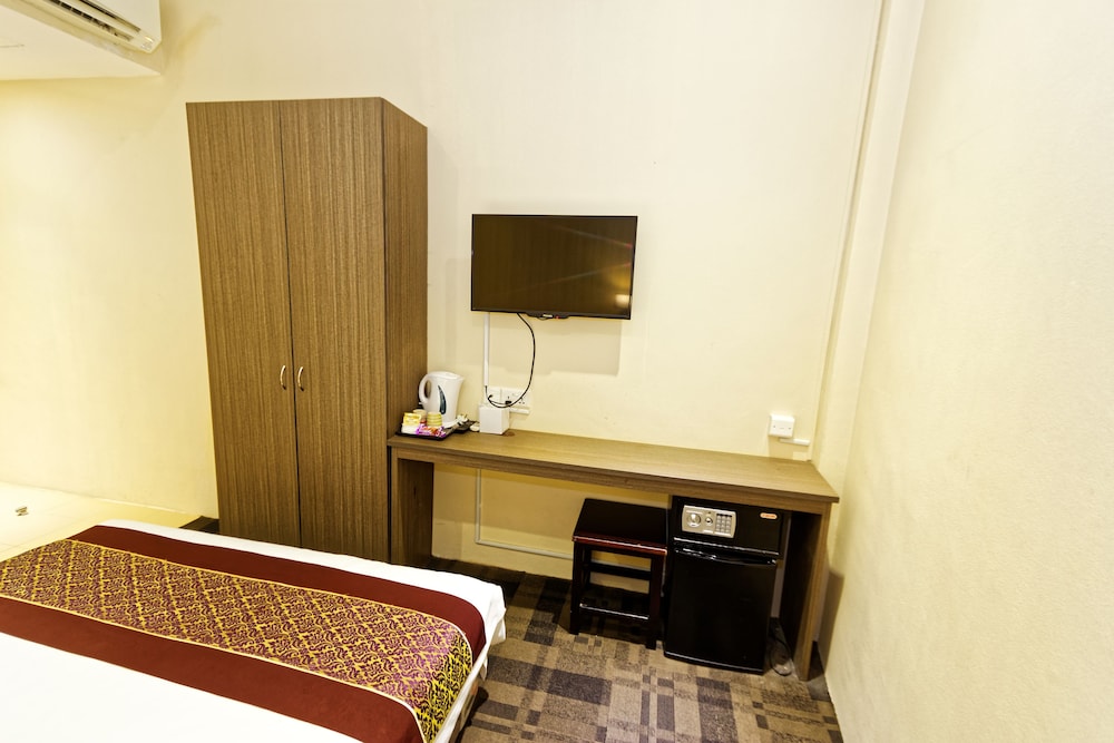 The Noble Hotel 24/48