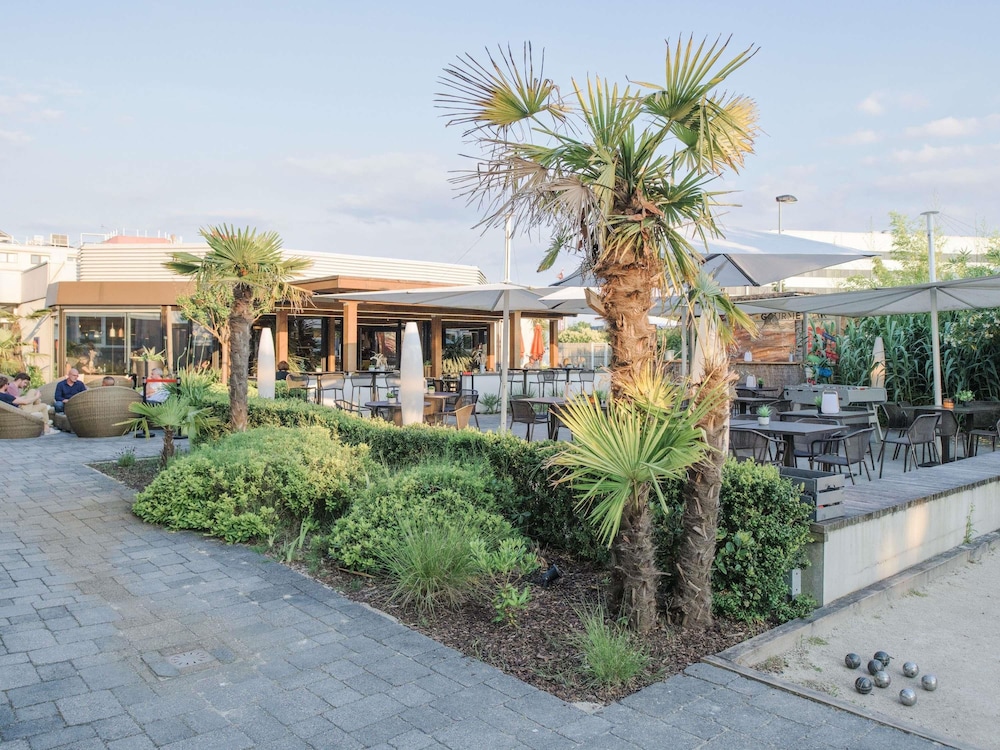 Novotel Bordeaux Lac 1/48