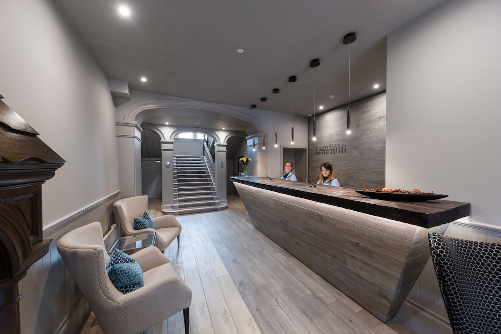 Dunalastair Hotel Suites 2/39