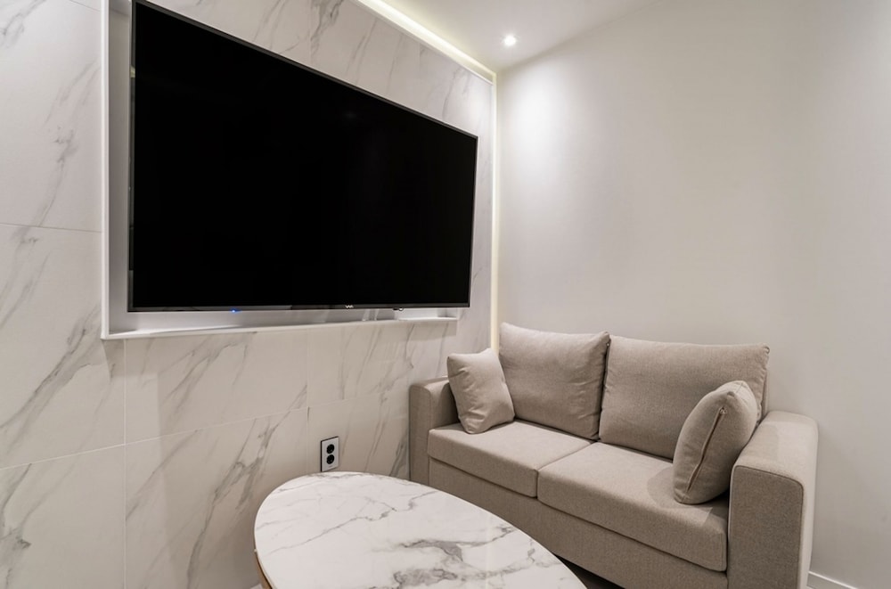 Ava Hotel Songjeong 21/37