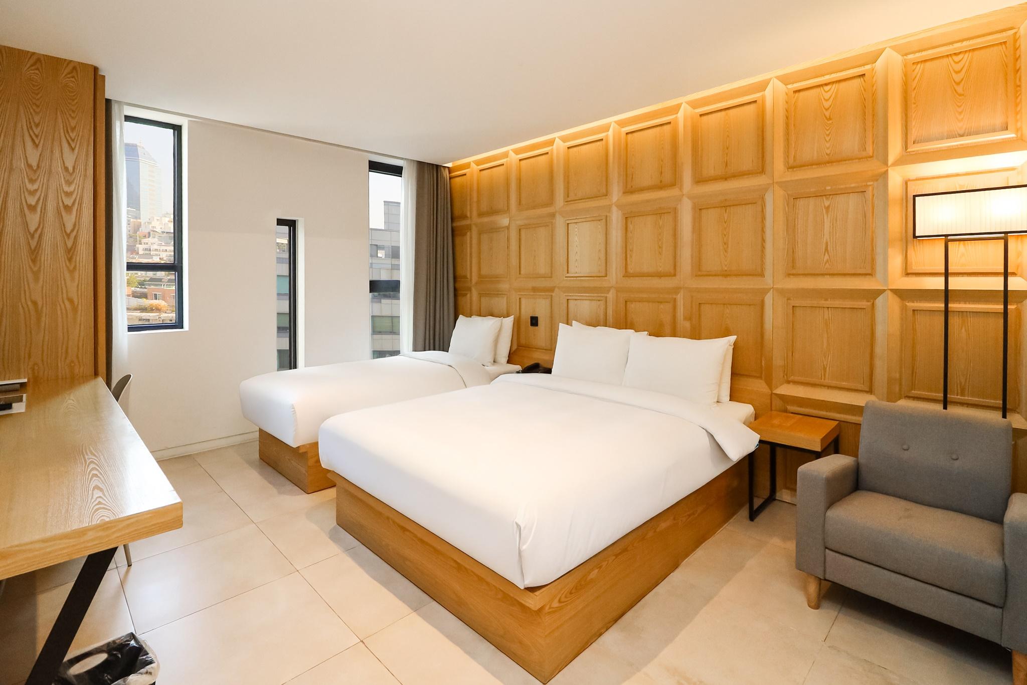 غرفة ديلوكس عائلية بسريرين منفصلين وسرير مزدوج وسرير فردي، Hotel The Designers LYJ Gangnam Premier 2/2