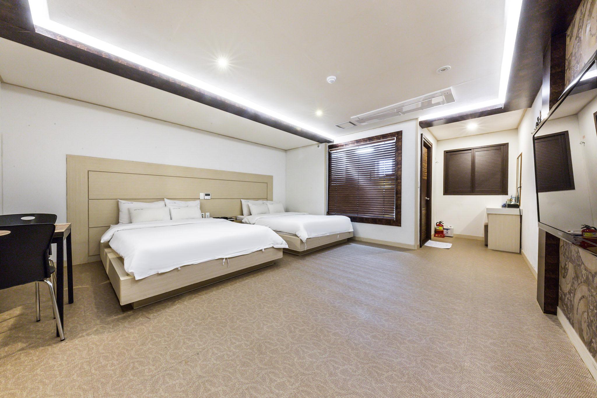 VIP, TWIN BEDS