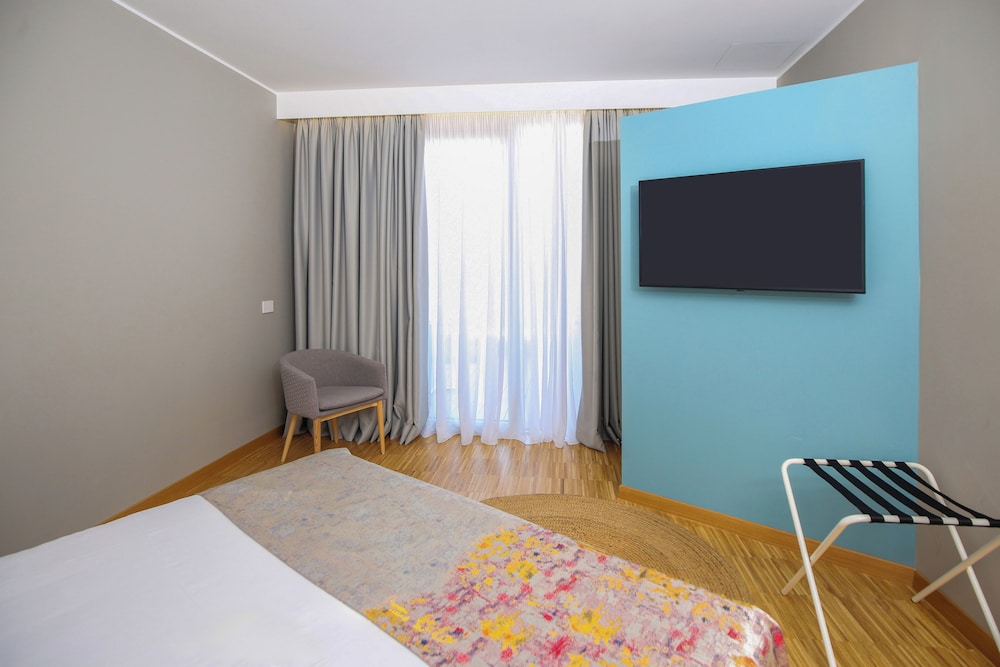 Hotel Vlora Priam, Affiliated by Melia 56/65