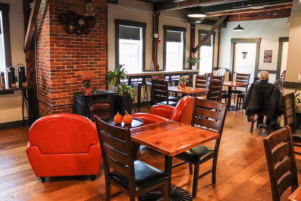 Old Mill Inn 43/51