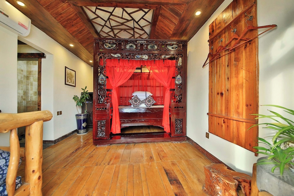 Xiangxi Dreamweaver Inn 7/50