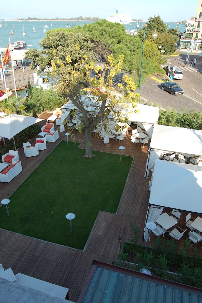 Villa Laguna 4/37