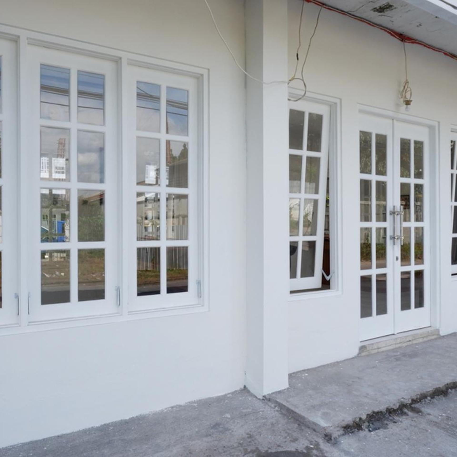 RedDoorz Plus near UMS Solo 7/50