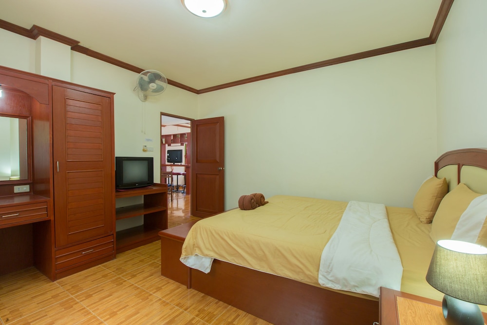 Patong Rai Rom Yen Resort SHA 25/50