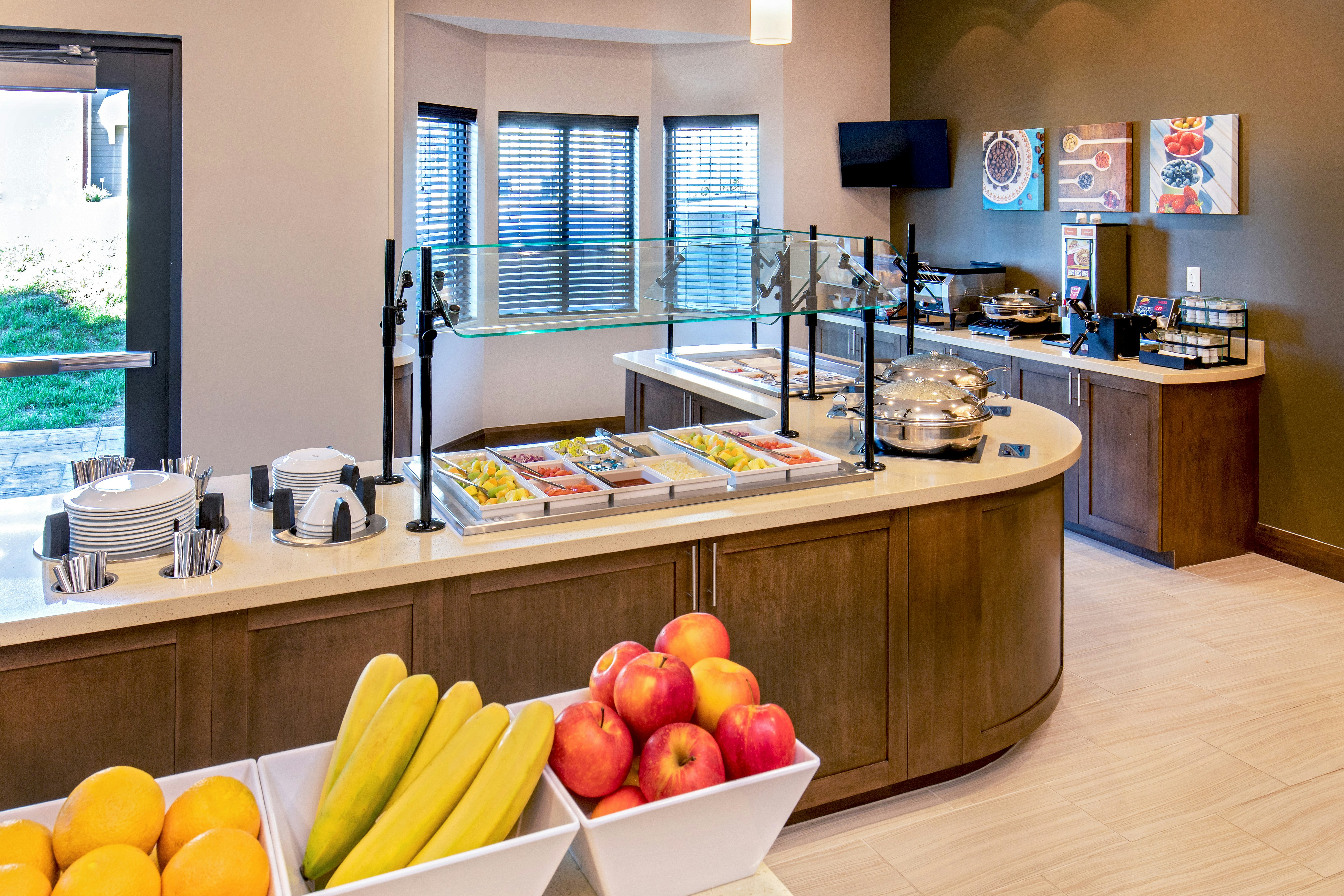 Staybridge Suites Charlottesville Airport 19/53