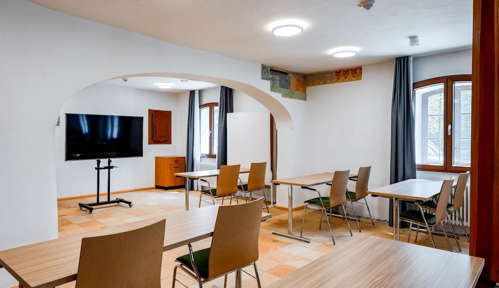 Premier Inn Munich Airport Sud Hotel 31/42