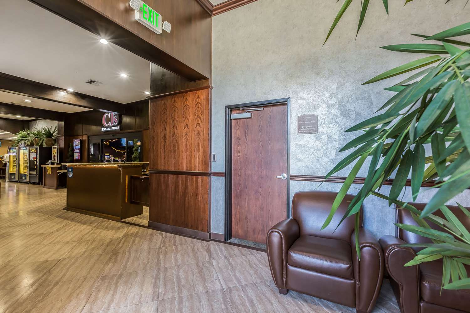 Econo Lodge Lake Elsinore 8/22