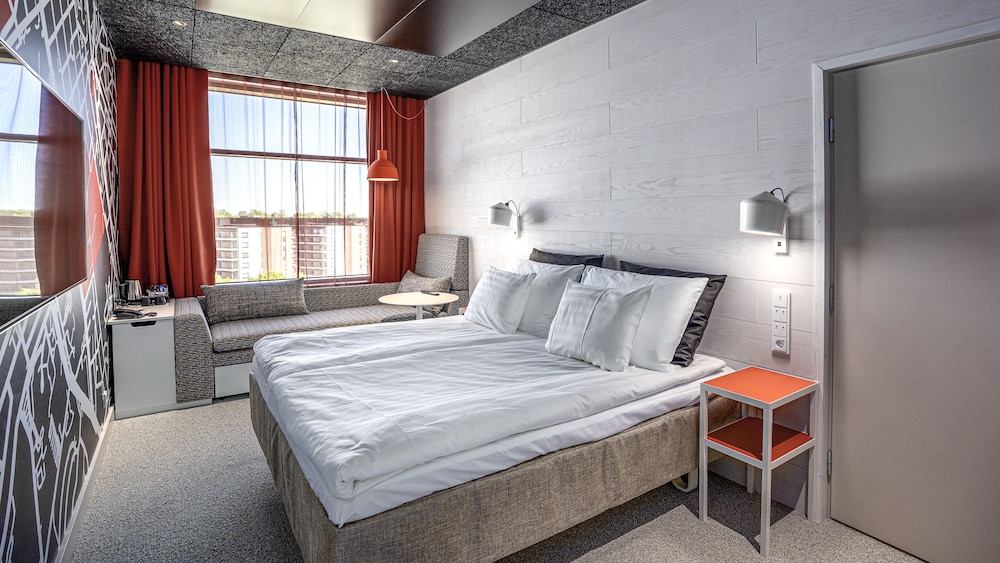 Standard, King Bed, with Extra Bed