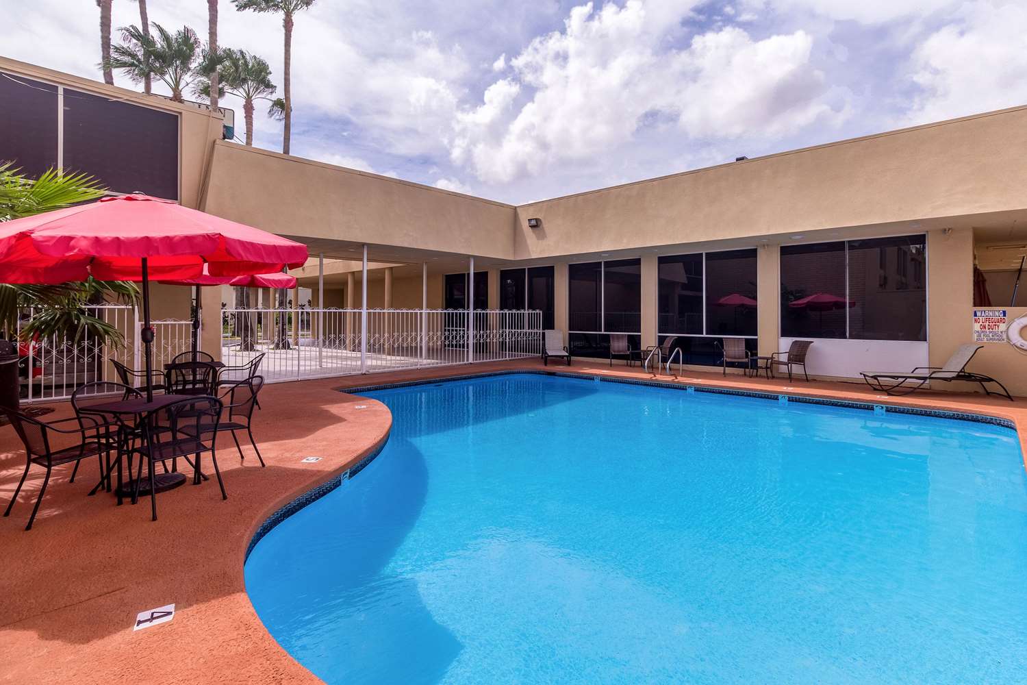 Clarion Inn Near McAllen Airport photo5