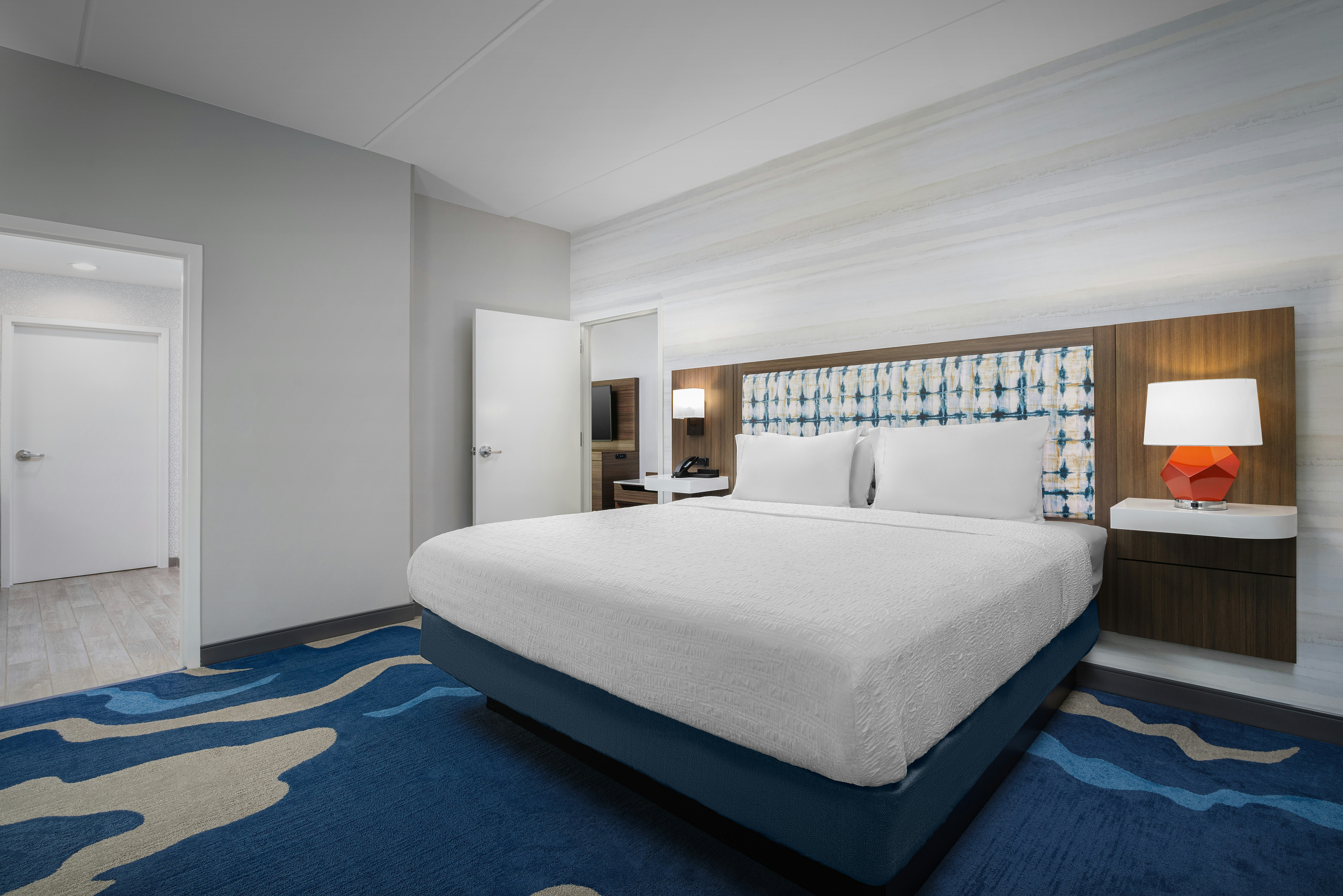 Suite, King Bed