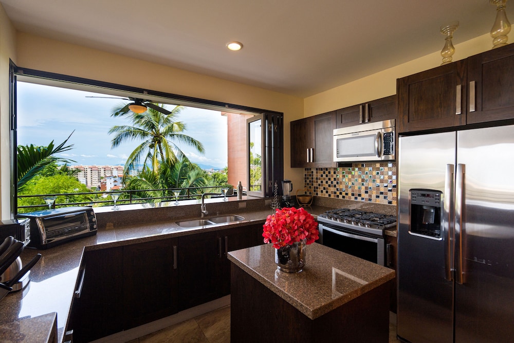 Resorts By Pinnacle 220 56/72