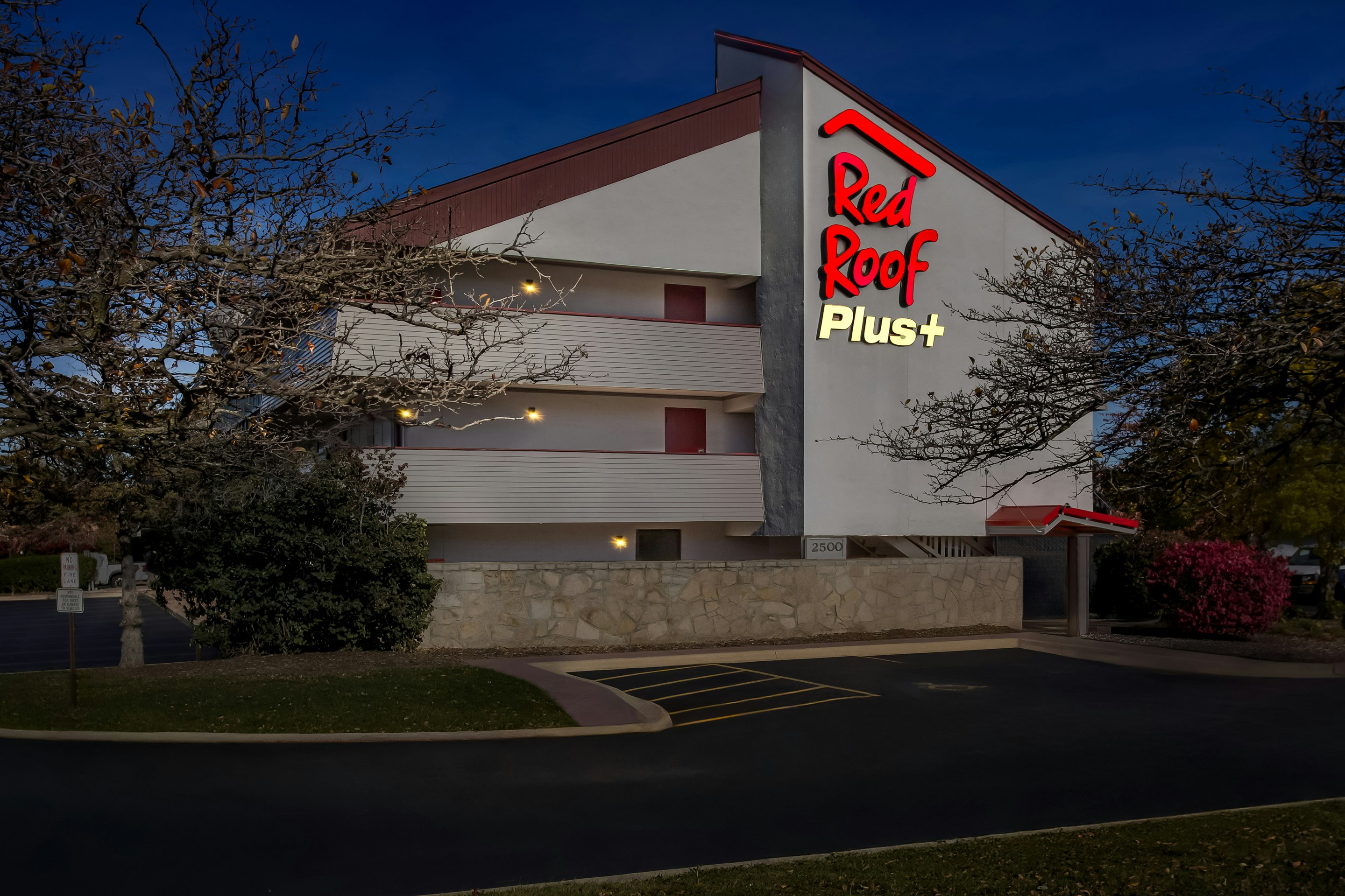 Red Roof PLUS Chicago - Hoffman Estates 5/29