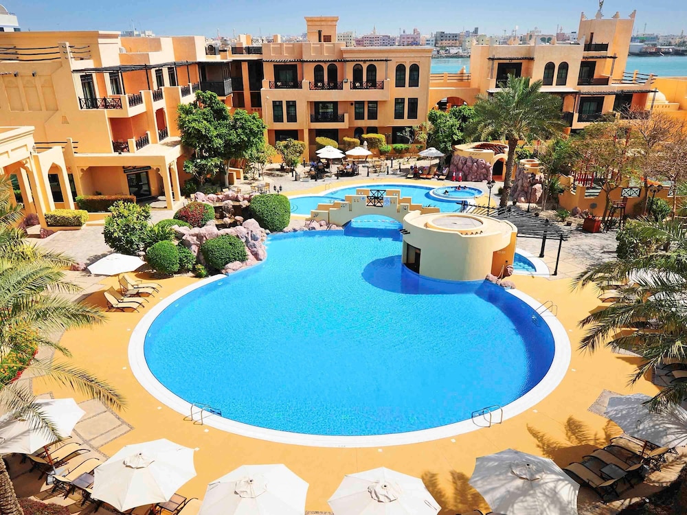 Novotel Al Dana Resort 9/75