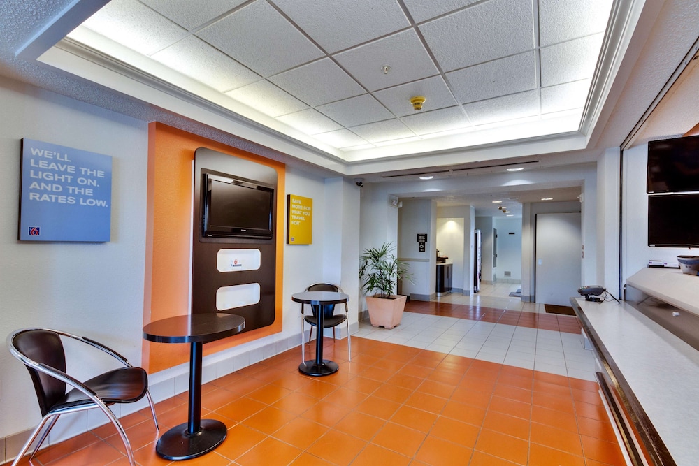 Motel6 Lewisville, TX - Dallas 36/48