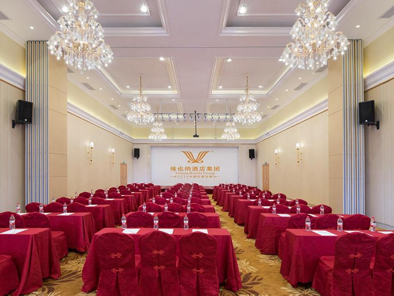 Vienna Hotel (Dayawan Xinliao) 16/18