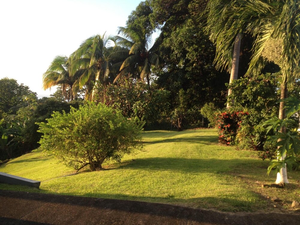 Rnm The Clubhouse Grenada 44/50