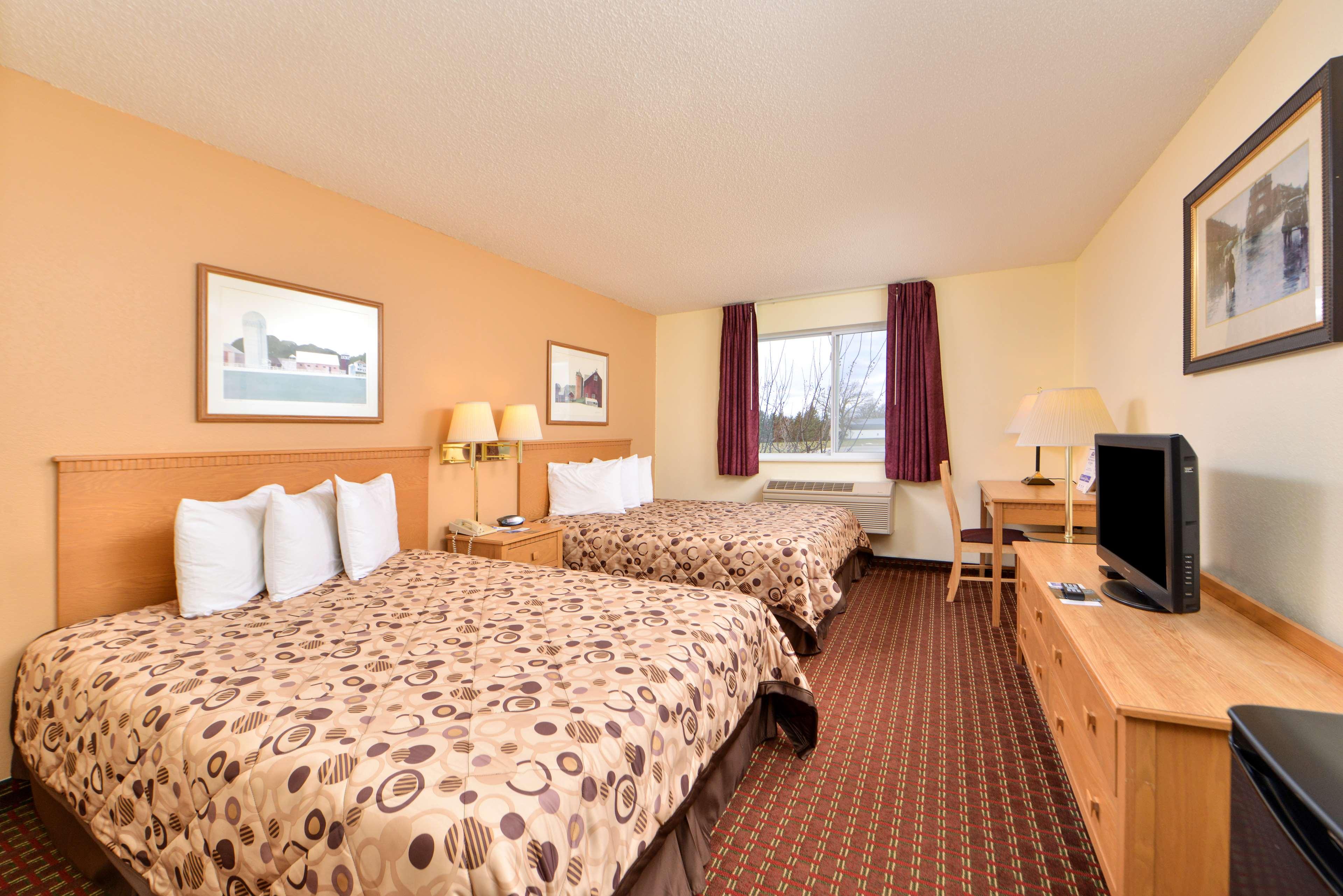 ROOM, 2 QUEEN BEDS