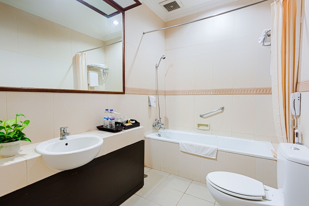 Hotel Montana Malang 62/65
