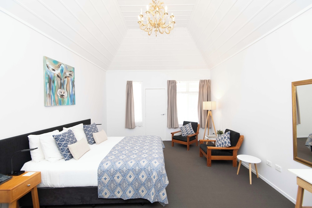 Castaway Norfolk Island 14/46
