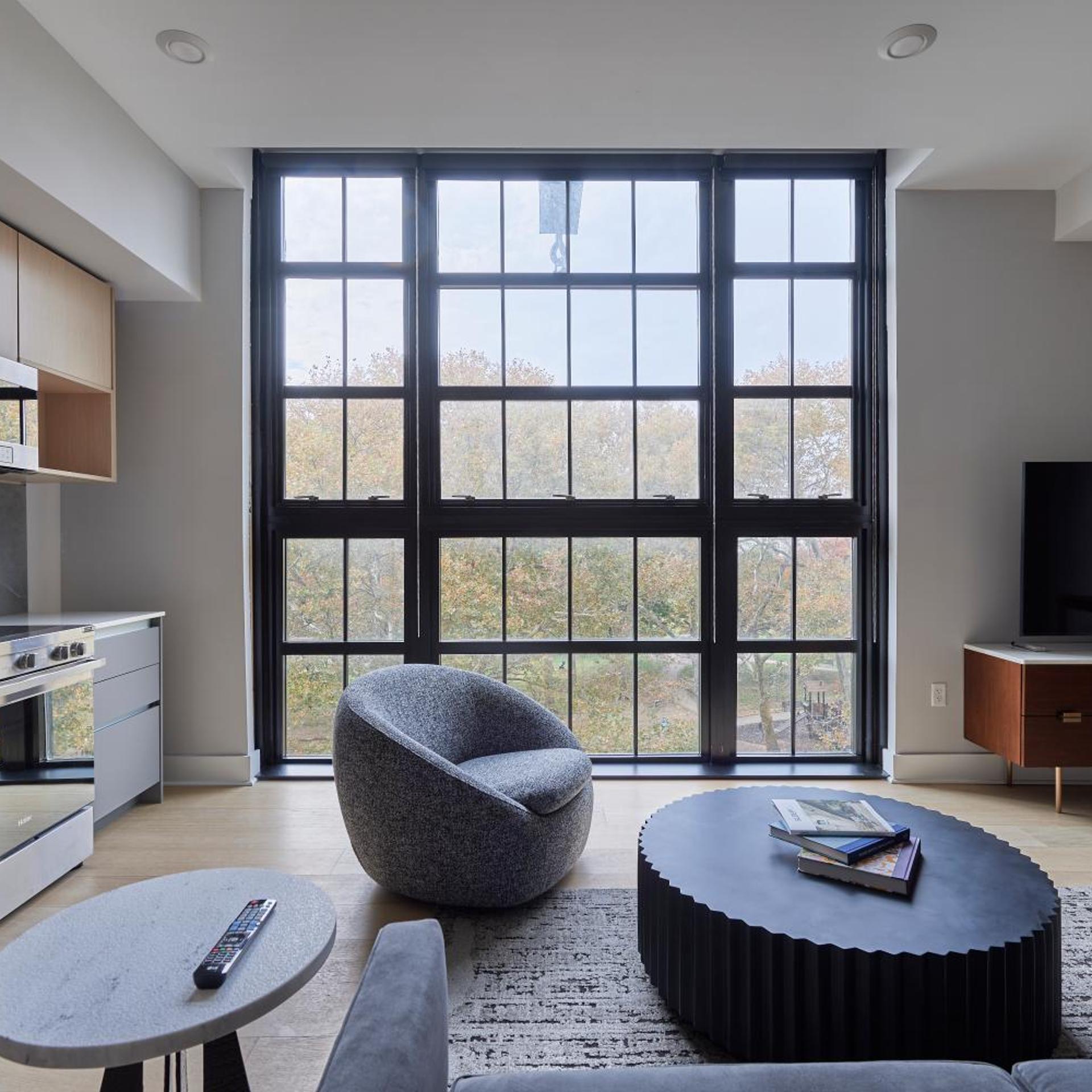 Riversuites At The Battery 15/25