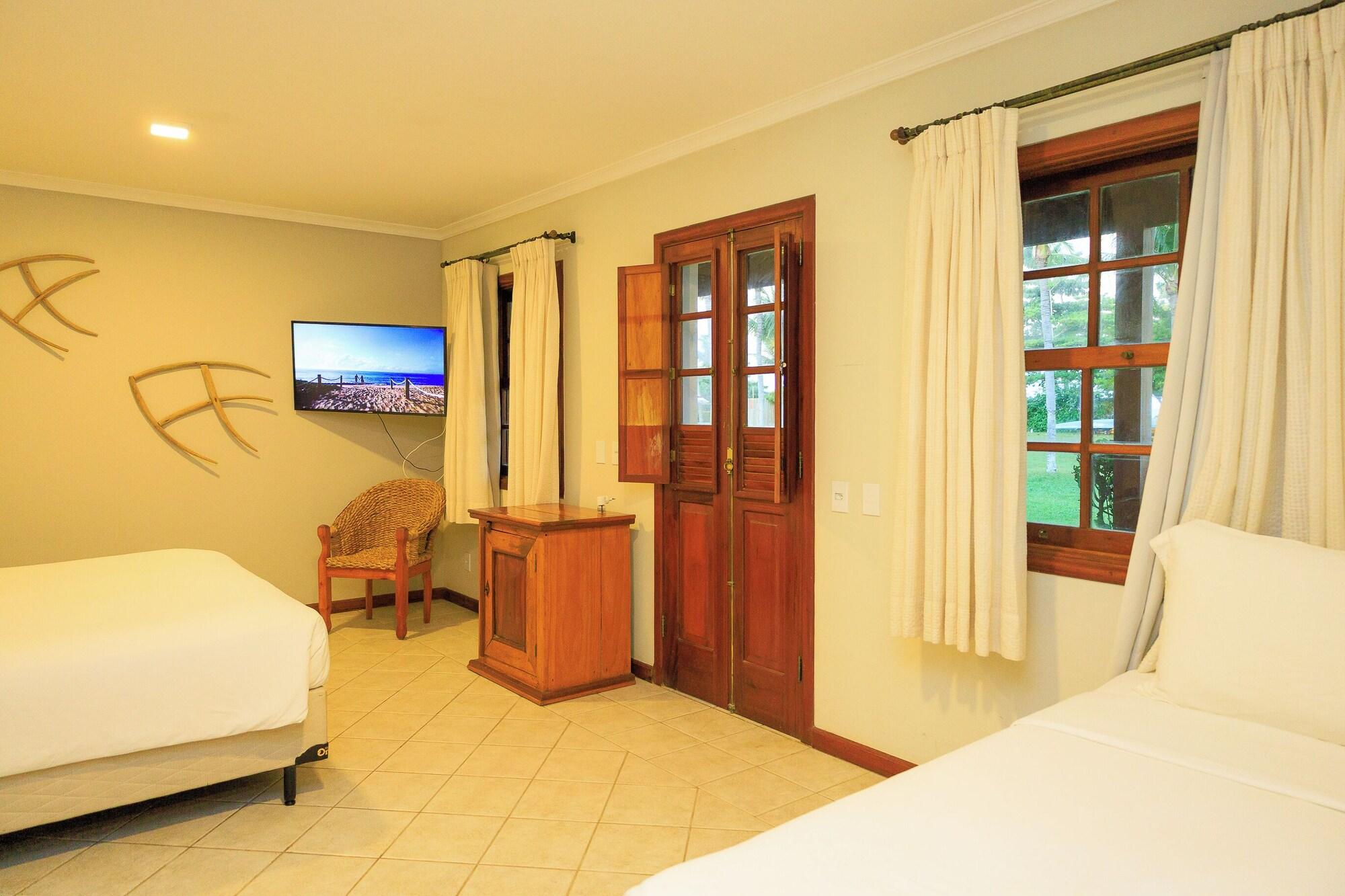 Room, Triple, Double and Twin Beds, Sea Front, Main Building، Vila Angatu Eco Resort and Spa 6/9