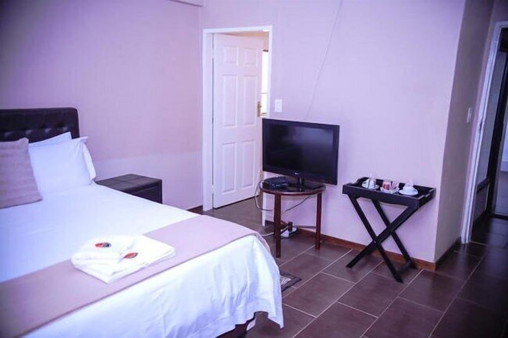 Mmakosha Lodge 26/35