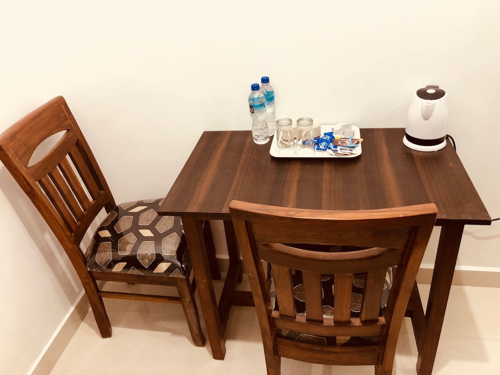 Swati Hotel 55/72