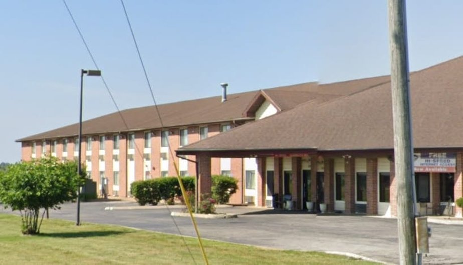 Capital O Amerihost Inn and Suites Mexico Hwy 54 MO 20/25