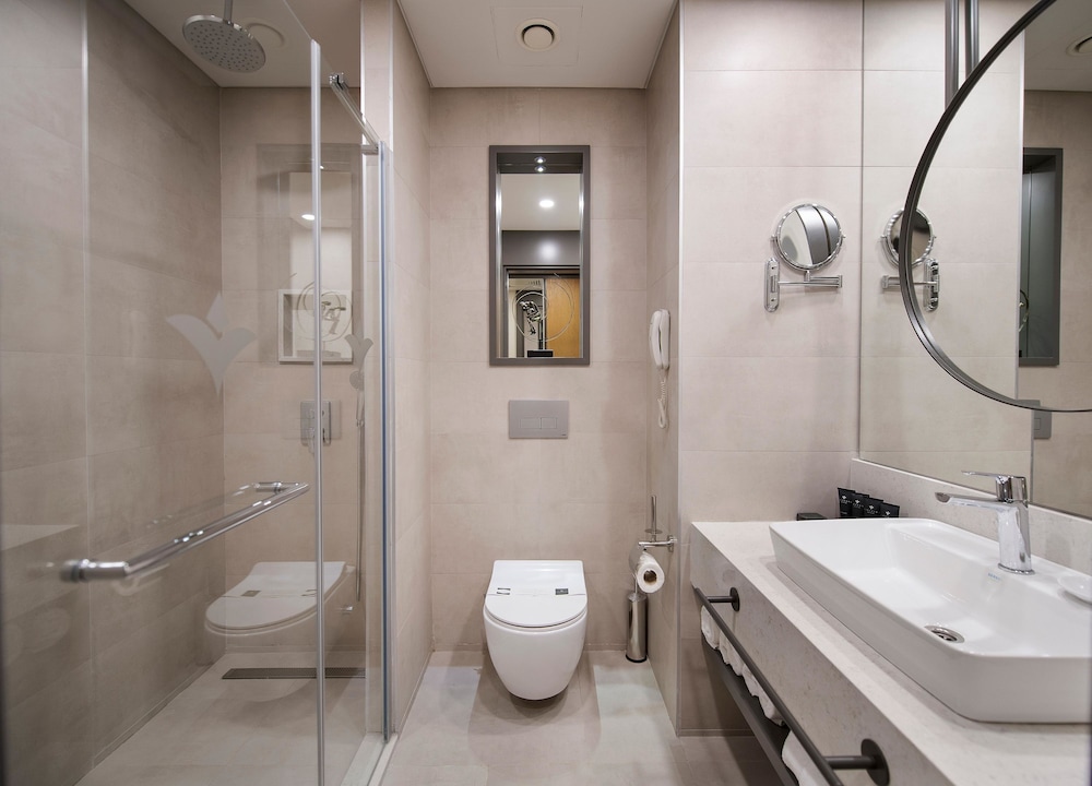 Miramare Beach Hotel 50/50