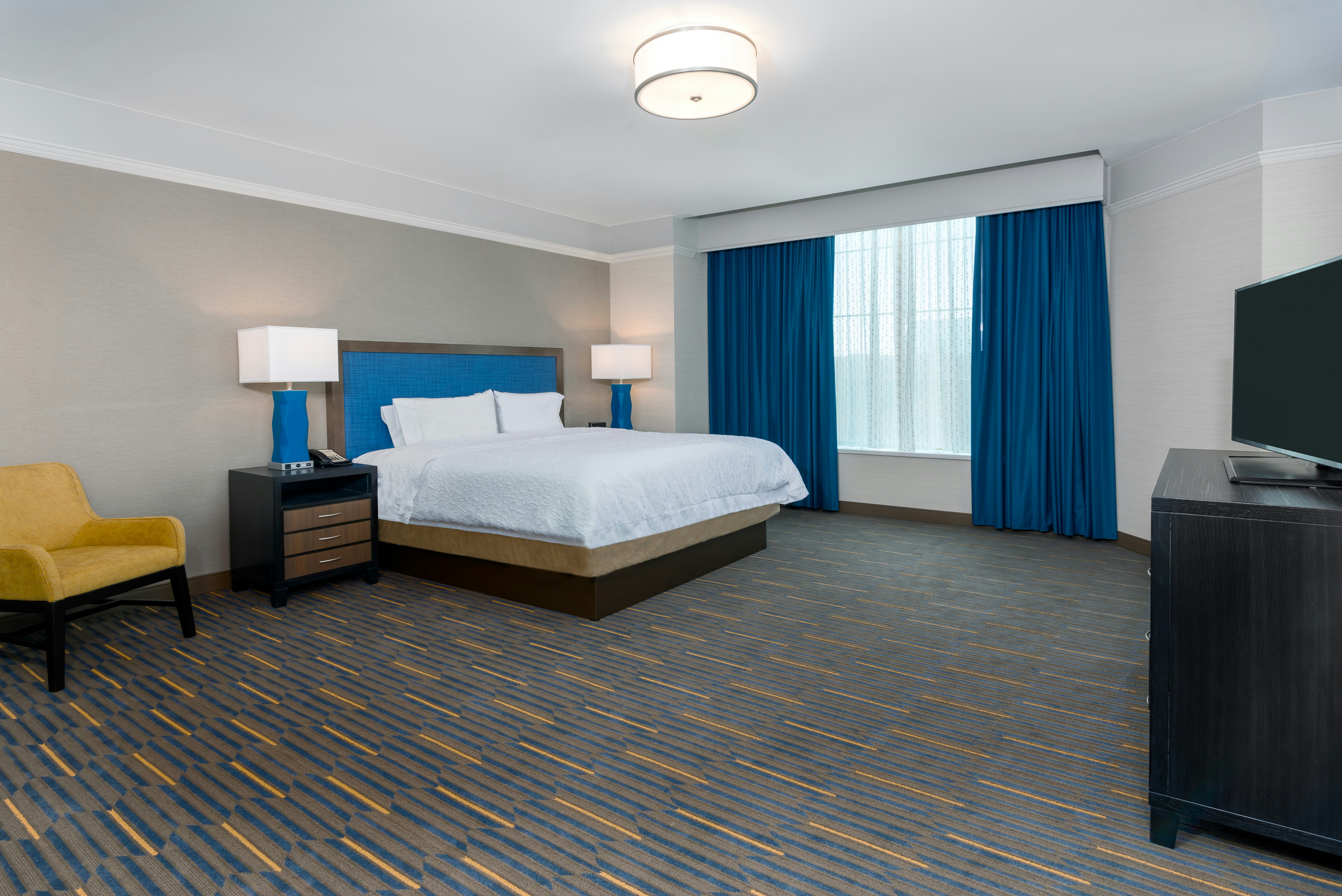 1 Bedroom, King Bed