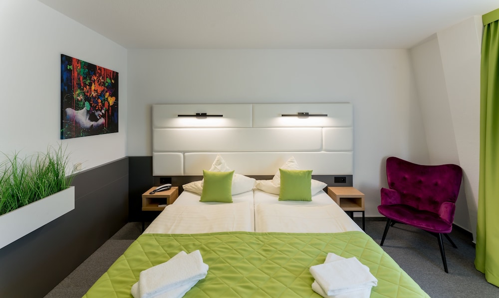 Hotel Stadtfeld 5/65