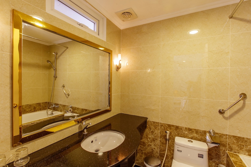 Huong Sen Annex Hotel 23/68