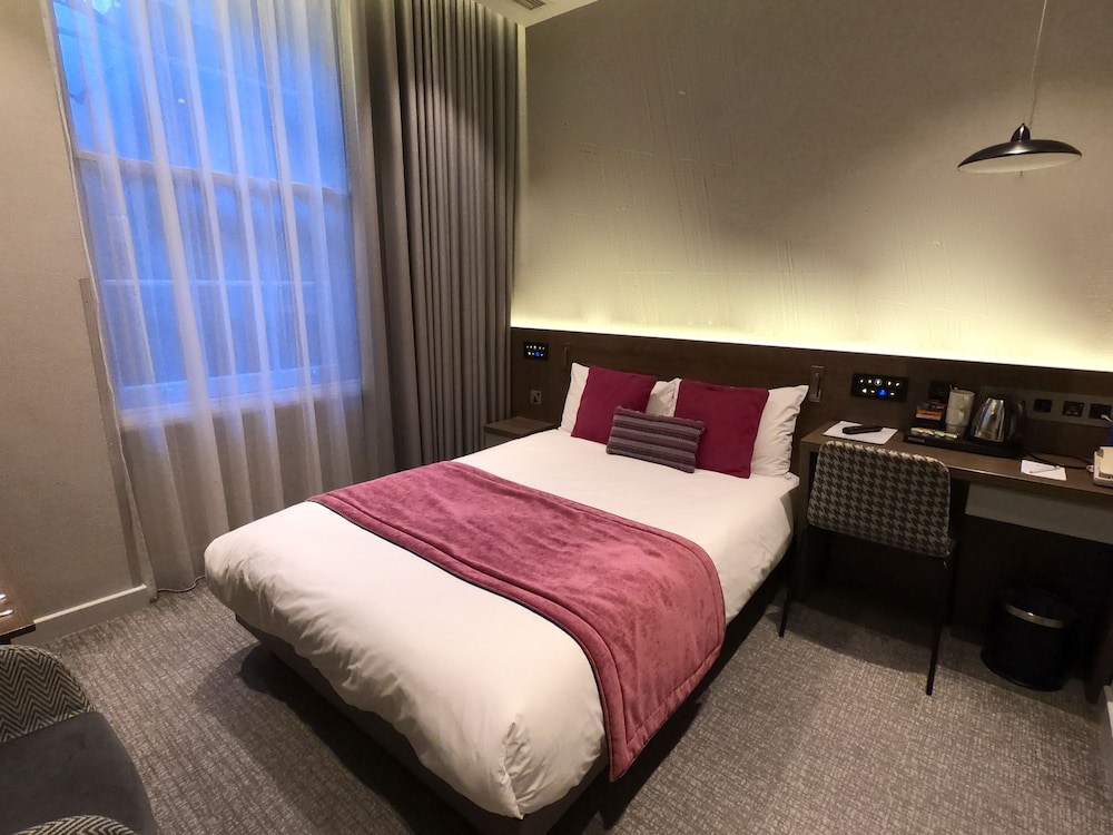 STANDARD, DOUBLE BED