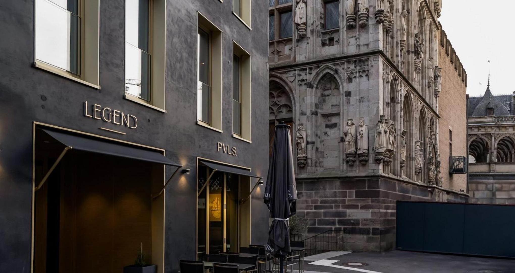 Legend Hotel 3/50