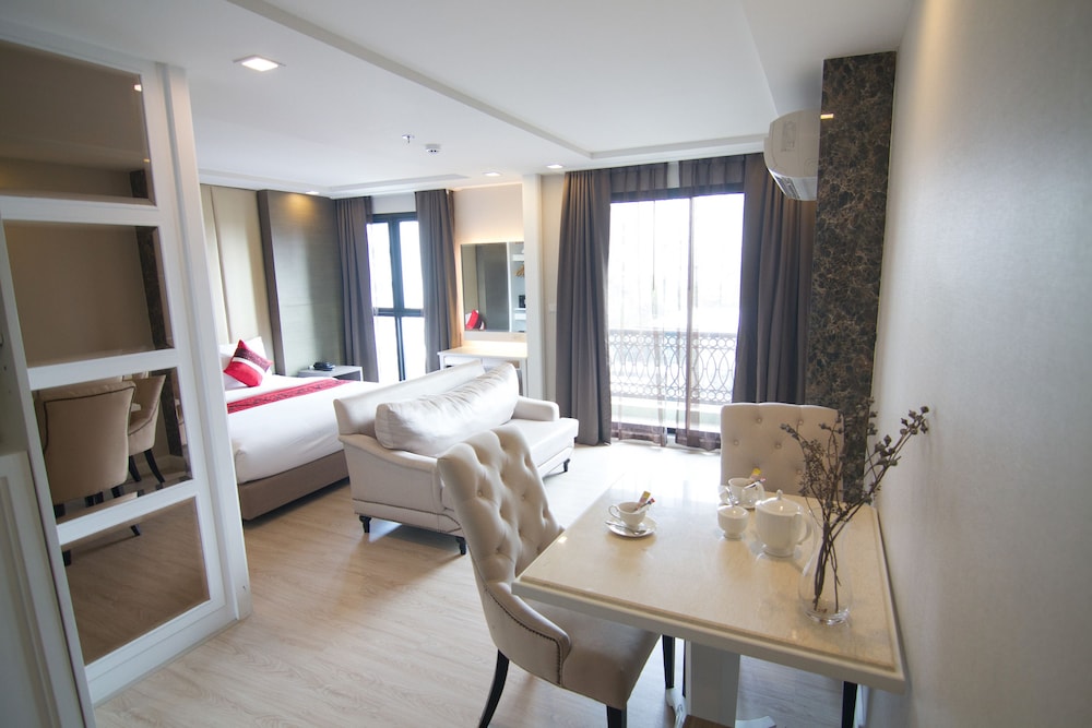 Hope Land Hotel & Residence Sukhumvit 8 60/77