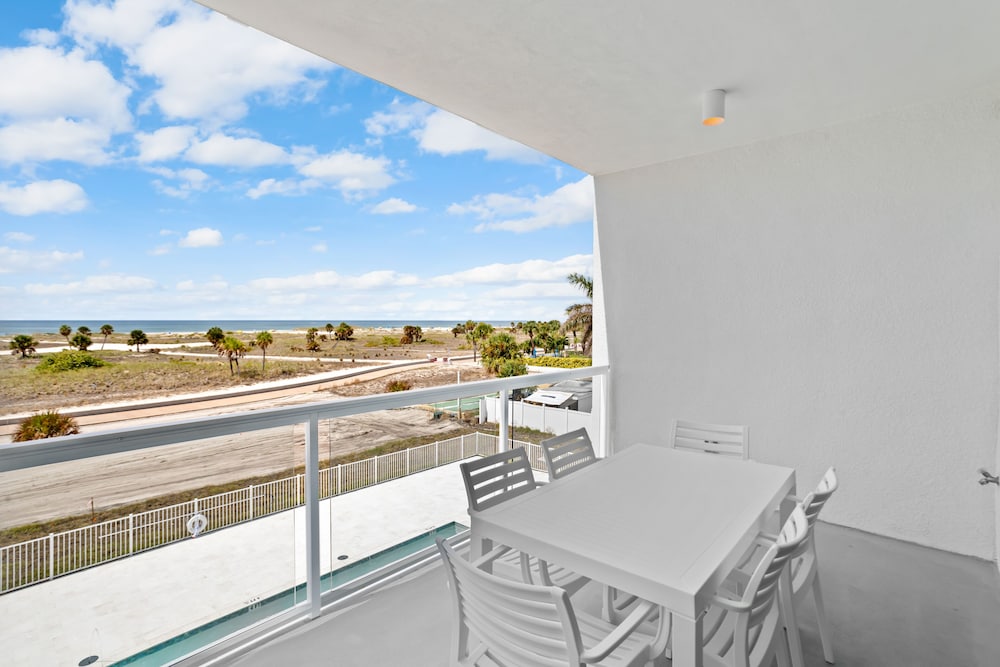 Treasure Island Ocean Club 20/50