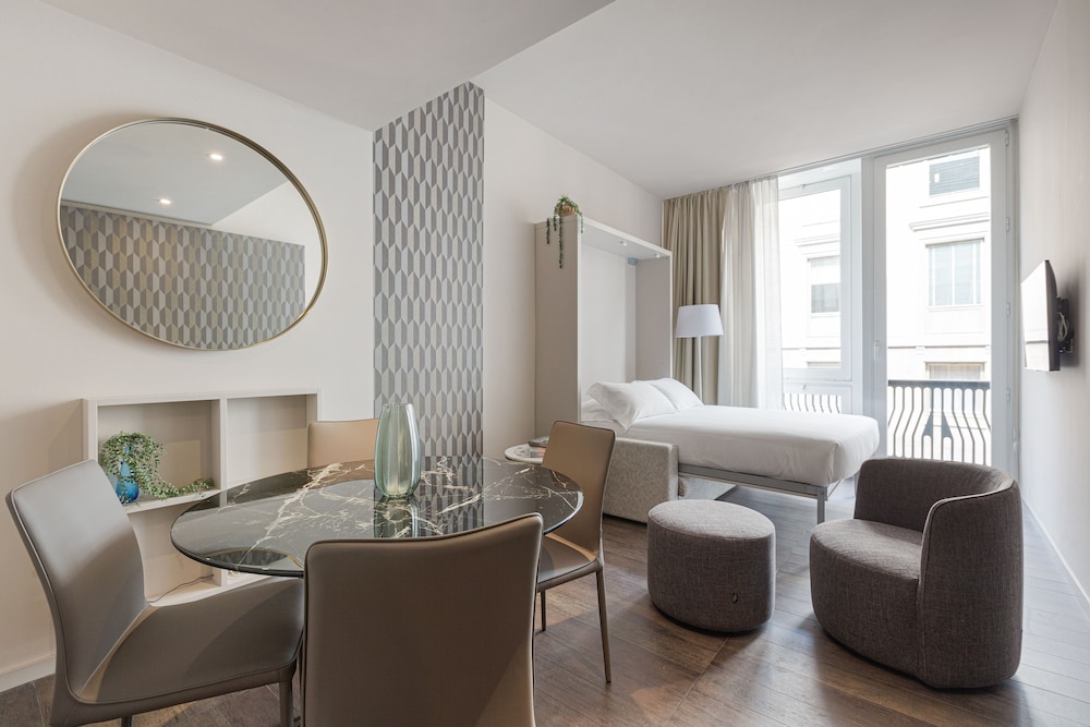 Brera Apartments In San Babila 34/50