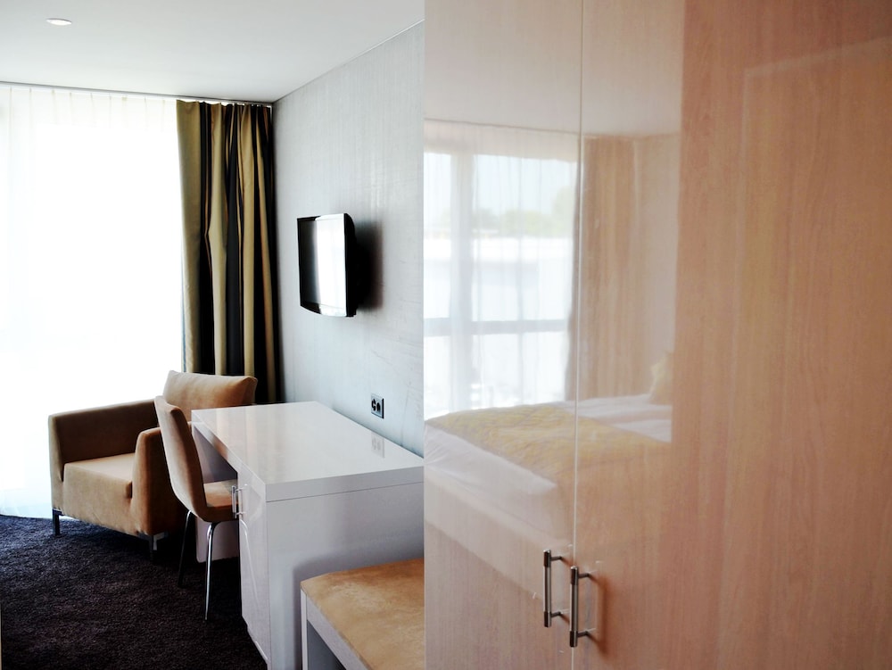 Hotel Swiss Star 49/59