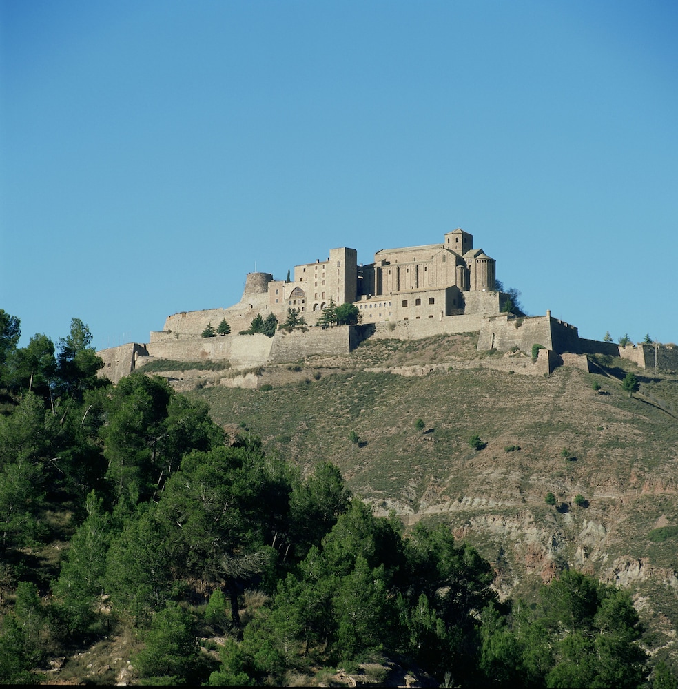 Parador De Cardona 26/32