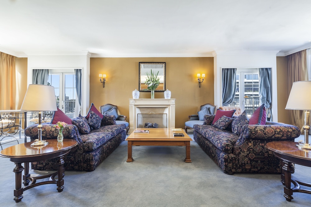 Claridge Hotel 51/74