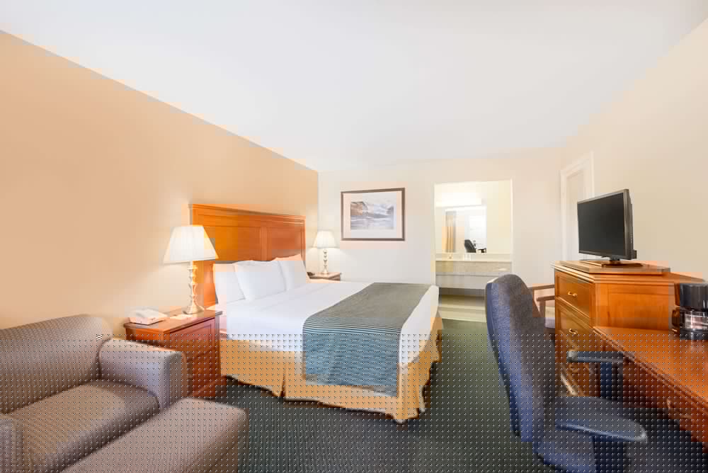 Ramada By Wyndham Flagstaff East 25/48