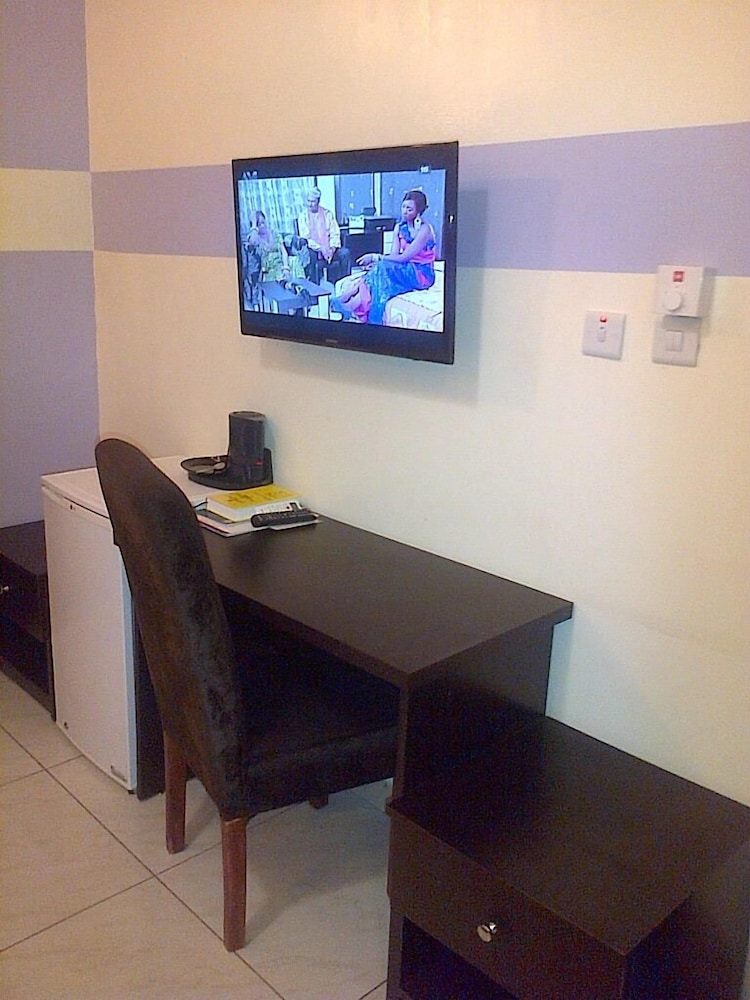 Esado Suites And Conference Oregun 8/11