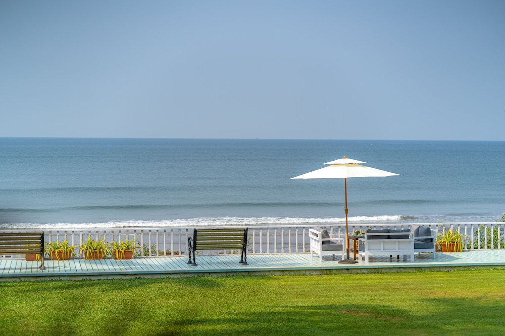 LA CABANA BEACH and SPA 55/65