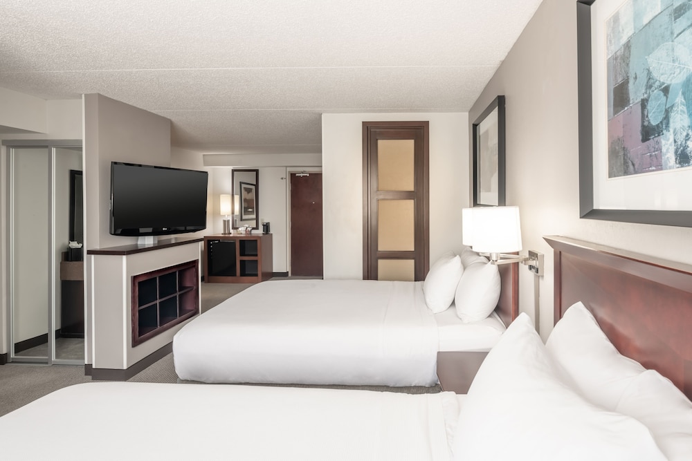 Hyatt Place College Station 12/74