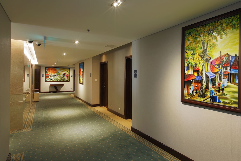 Central Palace Hotel 5/58