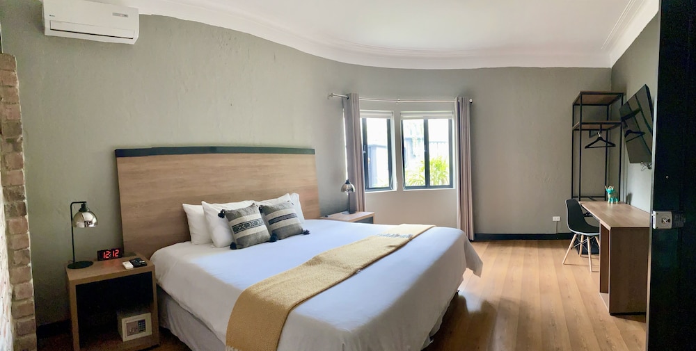 THE LOT HOTEL BOUTIQUE 13/31